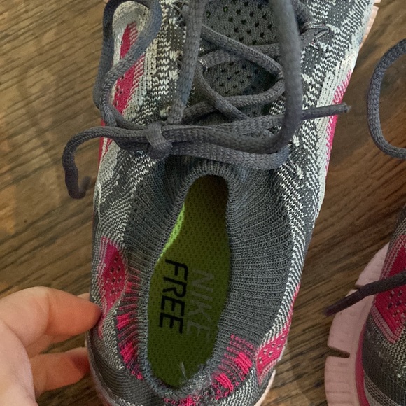 Nike Flyknit Free Run Tennis Shoes Size 7 - Picture 4 of 4